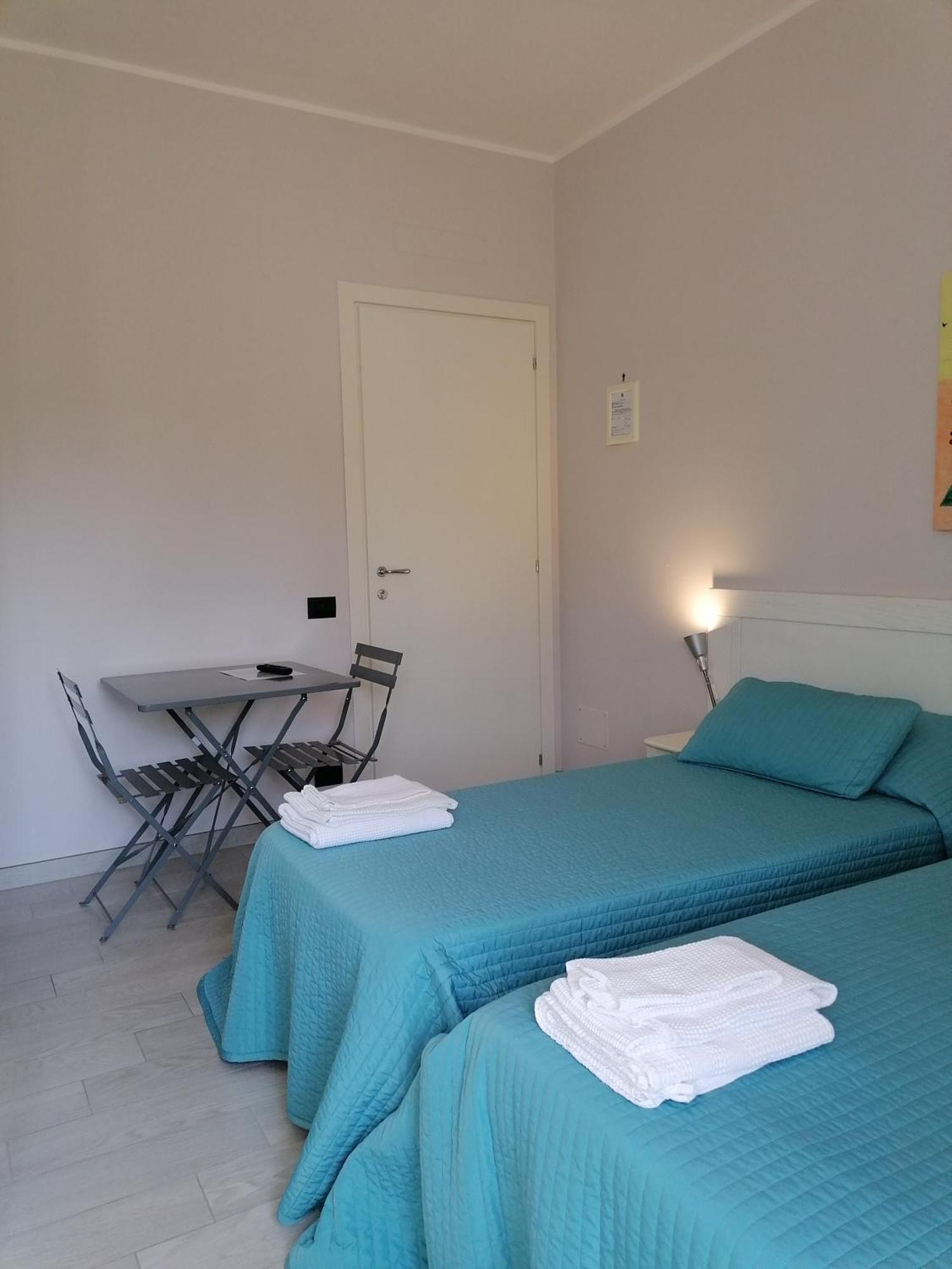 Residenza Guglielmi Bed & Breakfast กัมโปบัสโซ ภายนอก รูปภาพ