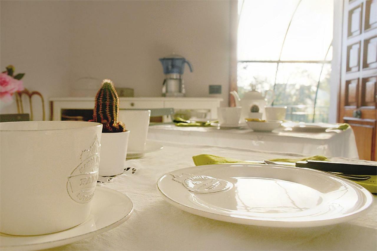 Residenza Guglielmi Bed & Breakfast กัมโปบัสโซ ภายนอก รูปภาพ