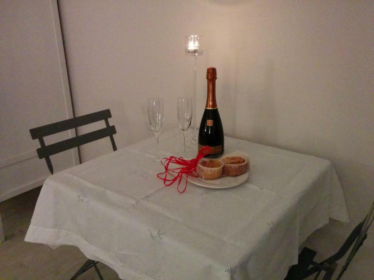 Residenza Guglielmi Bed & Breakfast กัมโปบัสโซ ภายนอก รูปภาพ